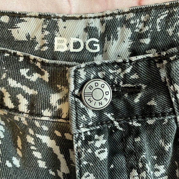 BDG jean shorts - Picture 3 of 6